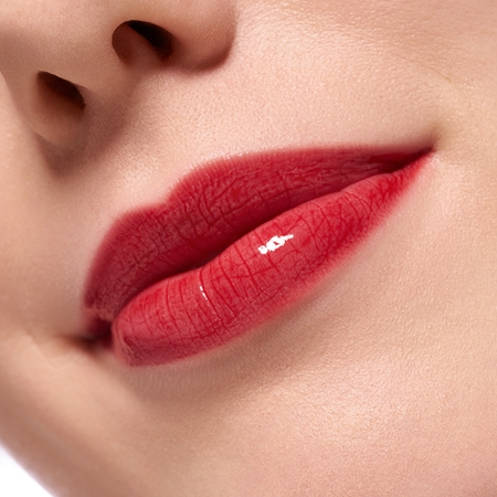 essence Juicy Bomb lip gloss with magnifying effect