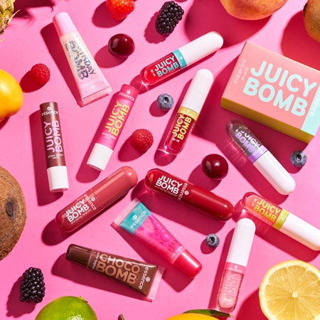 essence Juicy Bomb lip gloss with magnifying effect