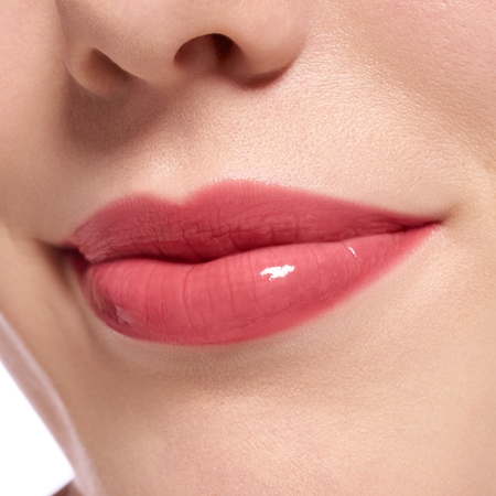 essence Juicy Bomb lip gloss cu efect de crestere