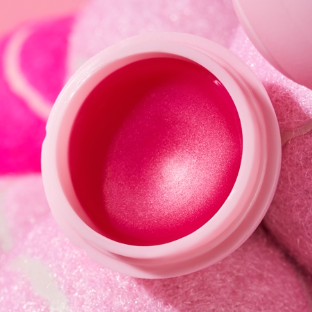 essence The Game Edit Tinted Lip Balm with nourishing effect