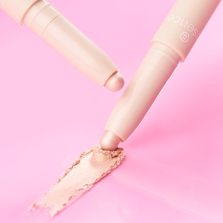 essence BLUR NUDE Lidschatten-Stift