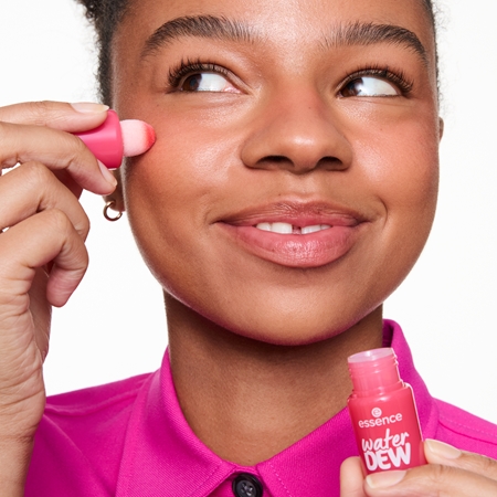 essence water DEW SERUM BLUSH Liquid Blush with brightening effect