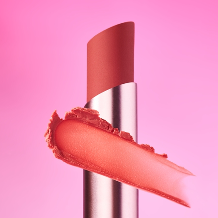 essence Blur Soufflé tönender Lippenbalsam mit Matt-Effekt