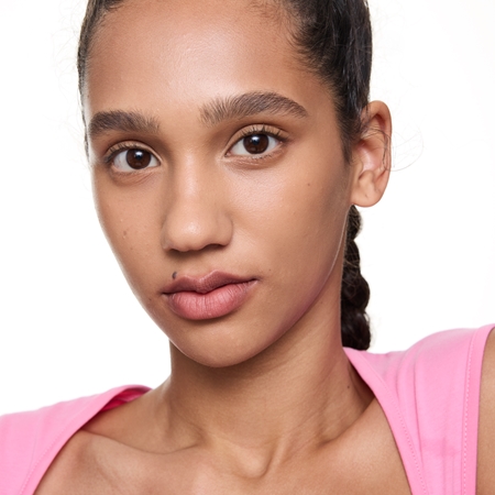 essence Blur Soufflé tönender Lippenbalsam mit Matt-Effekt