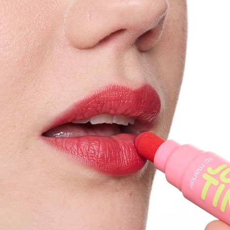essence JUICY TINT Fixierstift für die Lippen