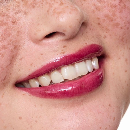 essence the super peptide glossy lip treatment Læbepomade
