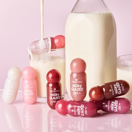 essence milky GLAZED tönender Lippenbalsam mit Glanz