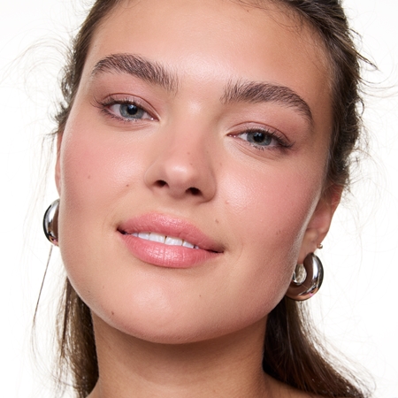 essence Hydra Kiss Lip Balm glänzender Lippenbalsam