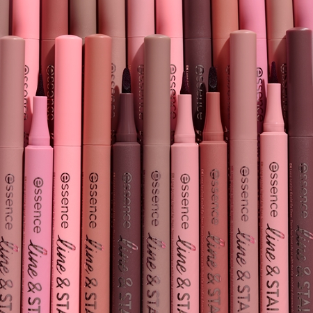 essence line & STAIN! TATTOO Lippenkonturenstift für einen langanhaltenden Effekt