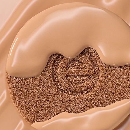 essence silky CUSHION FOUNDATION fond de teint en coussin à couvrance moyenne