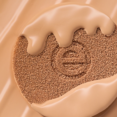 essence silky CUSHION FOUNDATION fond de teint en coussin à couvrance moyenne
