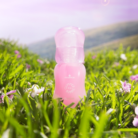 essence GLIMMER IN A BUBBLE Lipgloss