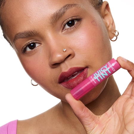 essence JUICY TINT Fixierstift für die Lippen