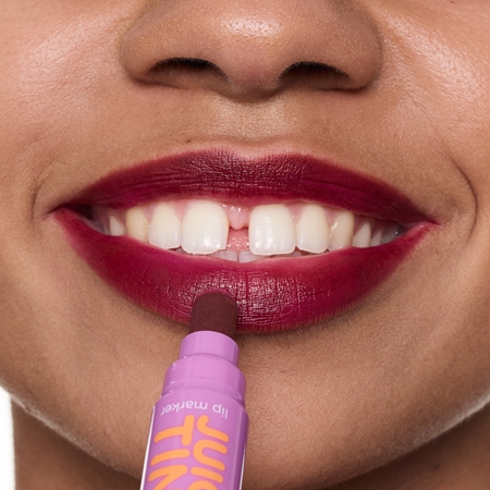 essence JUICY TINT Fixierstift für die Lippen