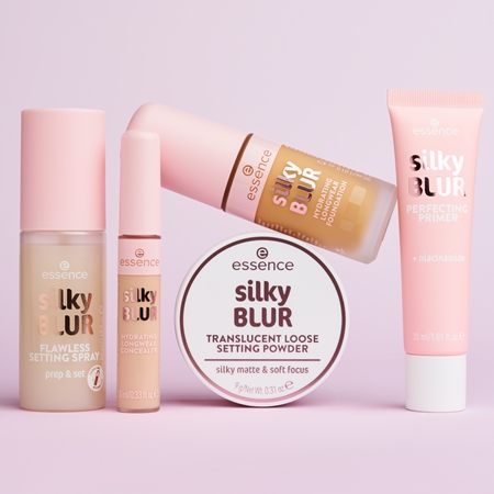 essence silky BLUR Make-up Fixierspray mit Weichzeichnungseffekt