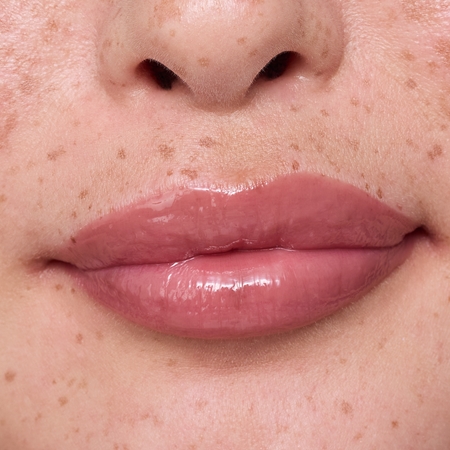 essence milky GLAZED baume à lèvres teinté brillance