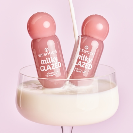essence milky GLAZED baume à lèvres teinté brillance
