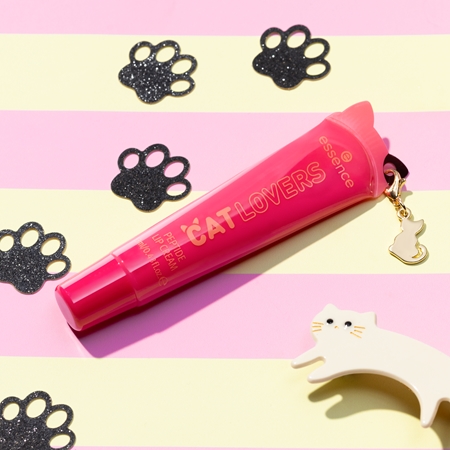 essence DOG GANG OR CAT CREW?!? CAT LOVERS tönender Lippenbalsam mit Peptiden