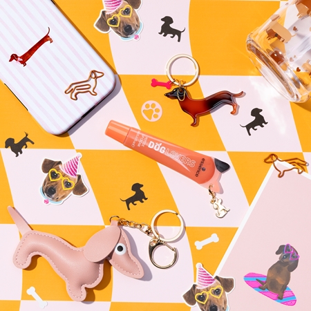 essence DOG GANG OR CAT CREW?!? DOG LOVERS tönender Lippenbalsam mit Peptiden