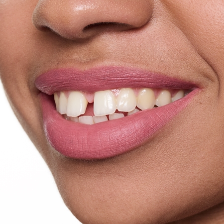 essence JUICY MATTE lip mousse with matt effect