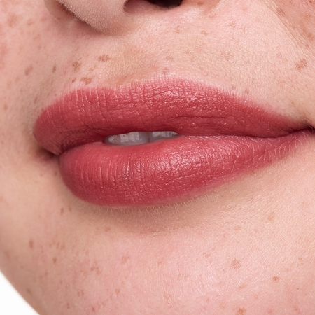 essence JUICY MATTE Mousse-Lippenstift mit Matt-Effekt