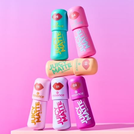 essence JUICY MATTE Mousse-Lippenstift mit Matt-Effekt