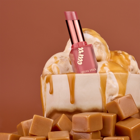 essence caramelted kiiltävä huulibalsami