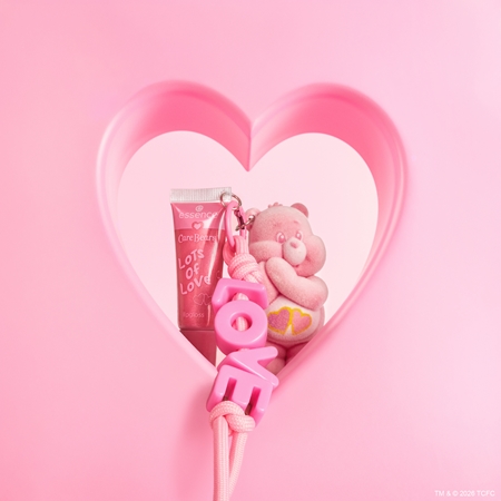 essence Care Bears λιπ γκλος με κλιπ απόχρωση 02 Lots Of Love
