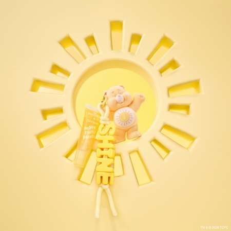 essence Care Bears λιπ γκλος με κλιπ απόχρωση 03 More Fun, Please