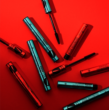 essence Maximum DEFINITION mascara voor volume en definiëring van de wimpers