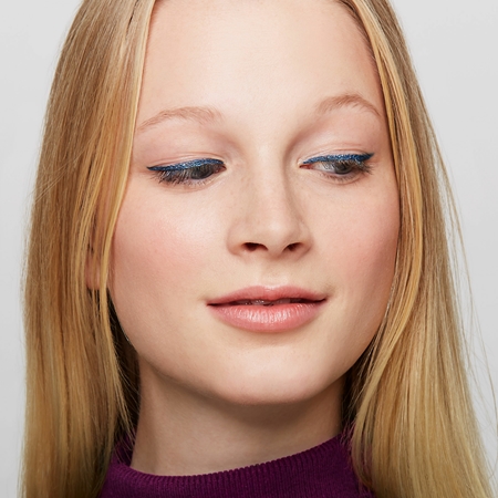 essence LONG-LASTING Eyeliner