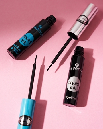 essence Liquid Ink linka na oči