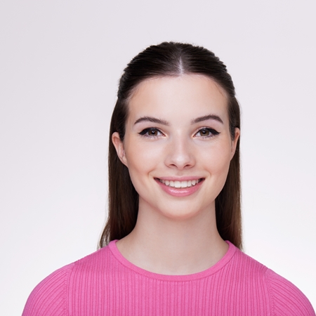 essence Eyeliner Pen vodeodolná očná linka