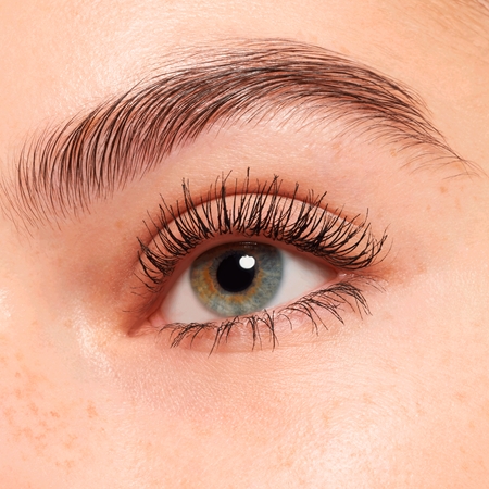 essence THE FALSE LASHES řasenka pro efekt umělých řas