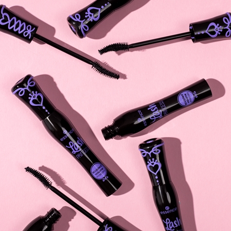 essence Lash PRINCESS mascara modelator pentru volum și gene curbate