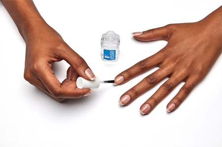 essie all-in-one podkladový a vrchný lak na nechty