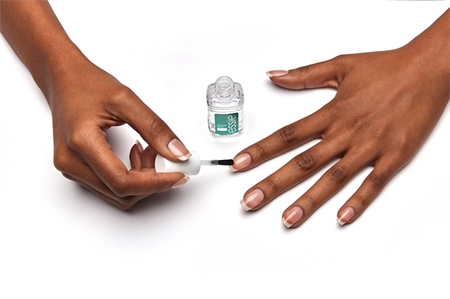 essie strong start alapozó körömlakk