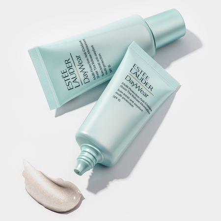 Estée Lauder DayWear Multi-Protection Anti-Oxidant Sheer Tint Release Moisturizer SPF 15 crème teintée hydratante pour tous types de peau