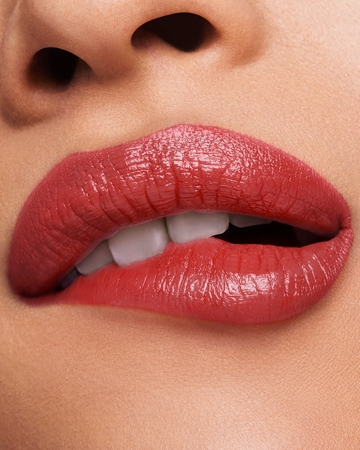 Estée Lauder Pure Color Creme Lipstick creamy lipstick