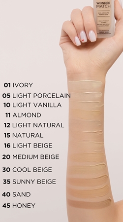 Eveline Cosmetics Wonder Match fond de teint liquide longue tenue à l'acide hyaluronique