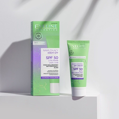 Eveline Cosmetics Face Therapy Professional Feuchtigkeitsspendende Tagescreme SPF 50