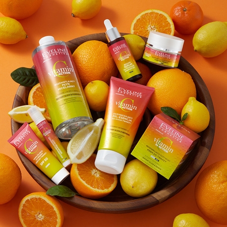 Eveline Cosmetics Vitamin C 3x Action hydratisierende Tagescreme SPF 50