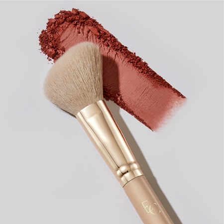 Eveline Cosmetics Accessories štětec na konturování