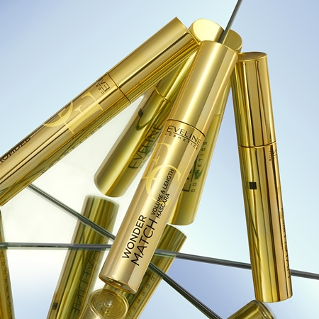Eveline Cosmetics Wonder Match řasenka pro objem a zahuštění řas