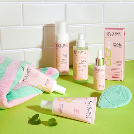 Eveline Cosmetics Cica Skin CC Cream tönende Gesichtscreme