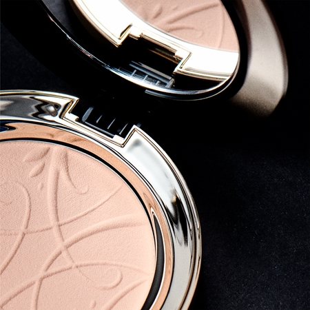 Eveline Cosmetics Celebrities Beauty pó compacto mineral