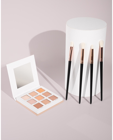 Eye Candy Enhancing Brush & Palette Set szemhéjfesték paletta ecsettel