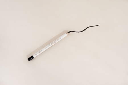 Eye Candy Effortless Eyeliner Pencil tužka na oči