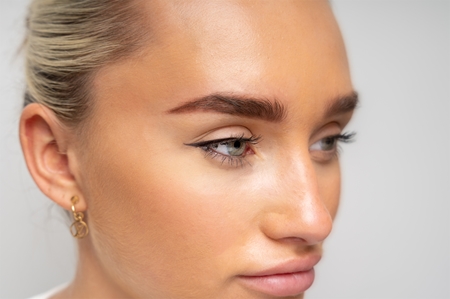 Eye Candy Effortless Eyeliner Pencil tužka na oči