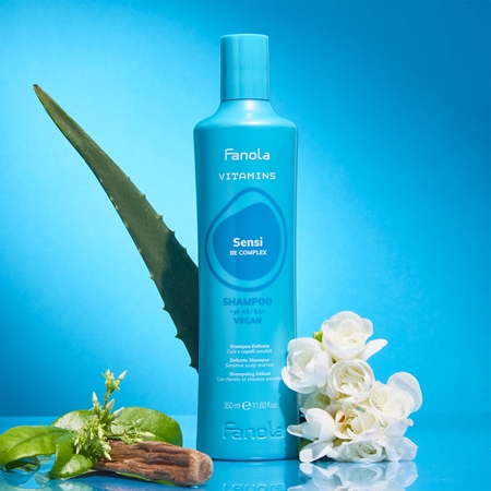 Fanola Vitamins Sensi Delicate Shampoo Gentle Cleansing Shampoo with soothing effect